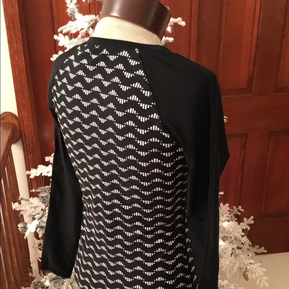 Rash guard - Picture 4 of 6